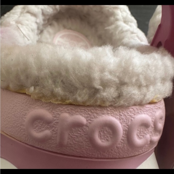 Pink penguin crocs - Picture 11 of 15